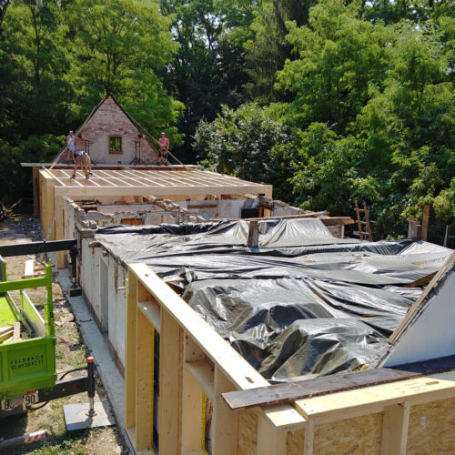 Renovation complète d'une maison ancienne, avec extension structure bois et charpente complète