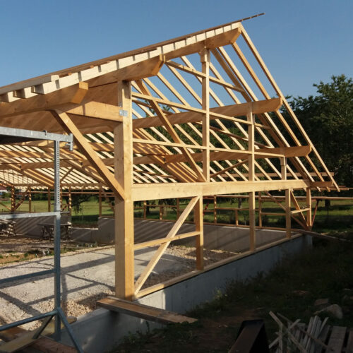 Construction d'un hangar structure bois