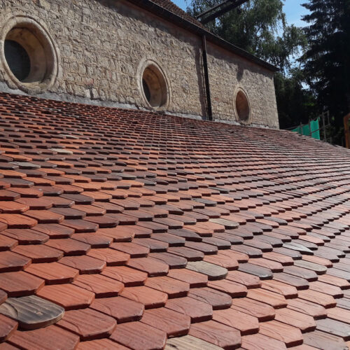 Rénovation de la toiture d&rsquo;une Eglise du 12e siècle à Feldbach