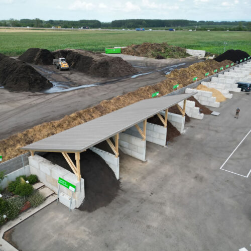Hangar de stockage de compost chez Agrivalor