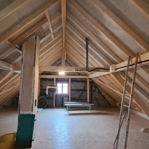 Rénovation de la charpente d'une maison alsacienne dans le Sundgau