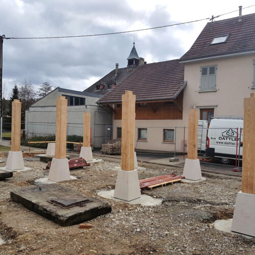 Construction d'une halle de marché - charpente traditionnelle, à Durmenach