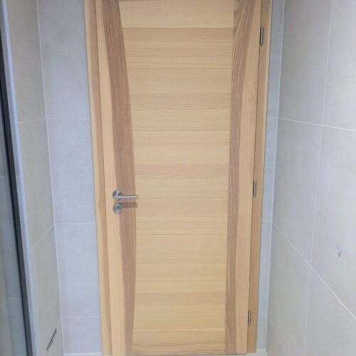 Porte intérieure sur mesure en frêne