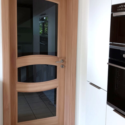 Portes intérieures vitrées en bois massif