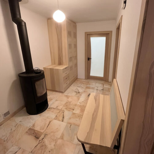 Placard entrée sur mesure en bois