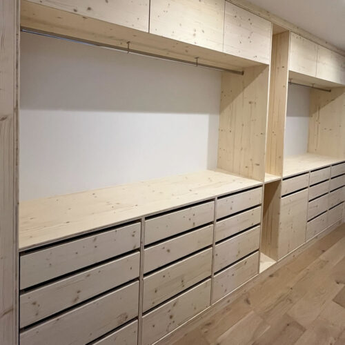 Dressing sur mesure intégré dans la chambre