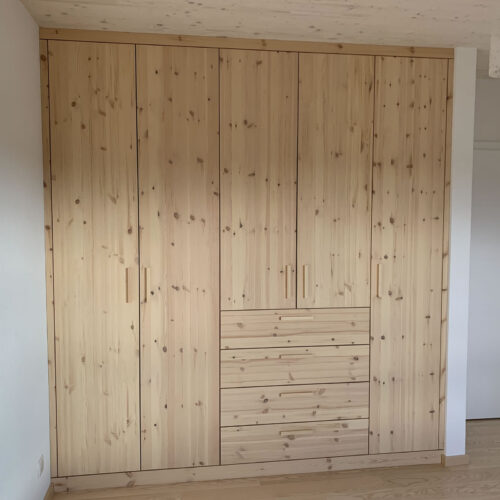 Placards sur mesure en bois