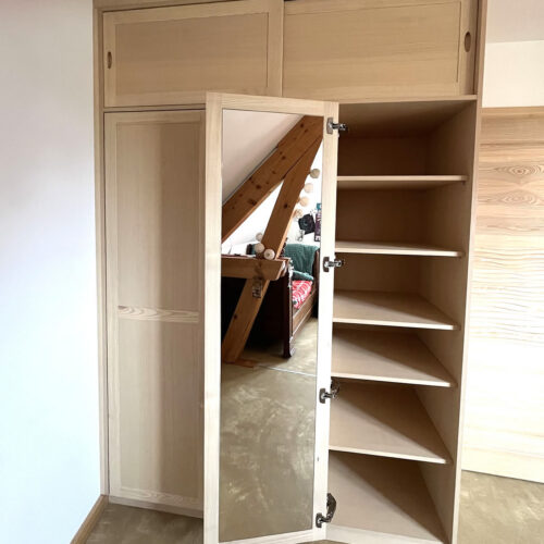 Placards sur mesure en bois