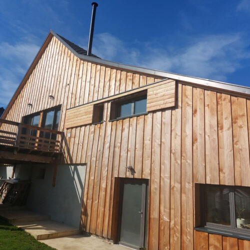 Volets coulissants en bois de douglas