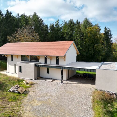 Construction d&rsquo;une maison à ossature bois contemporaine