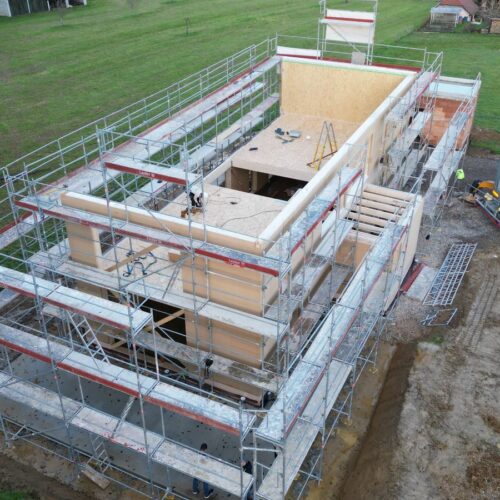 Construction d&rsquo;une maison à ossature bois contemporaine